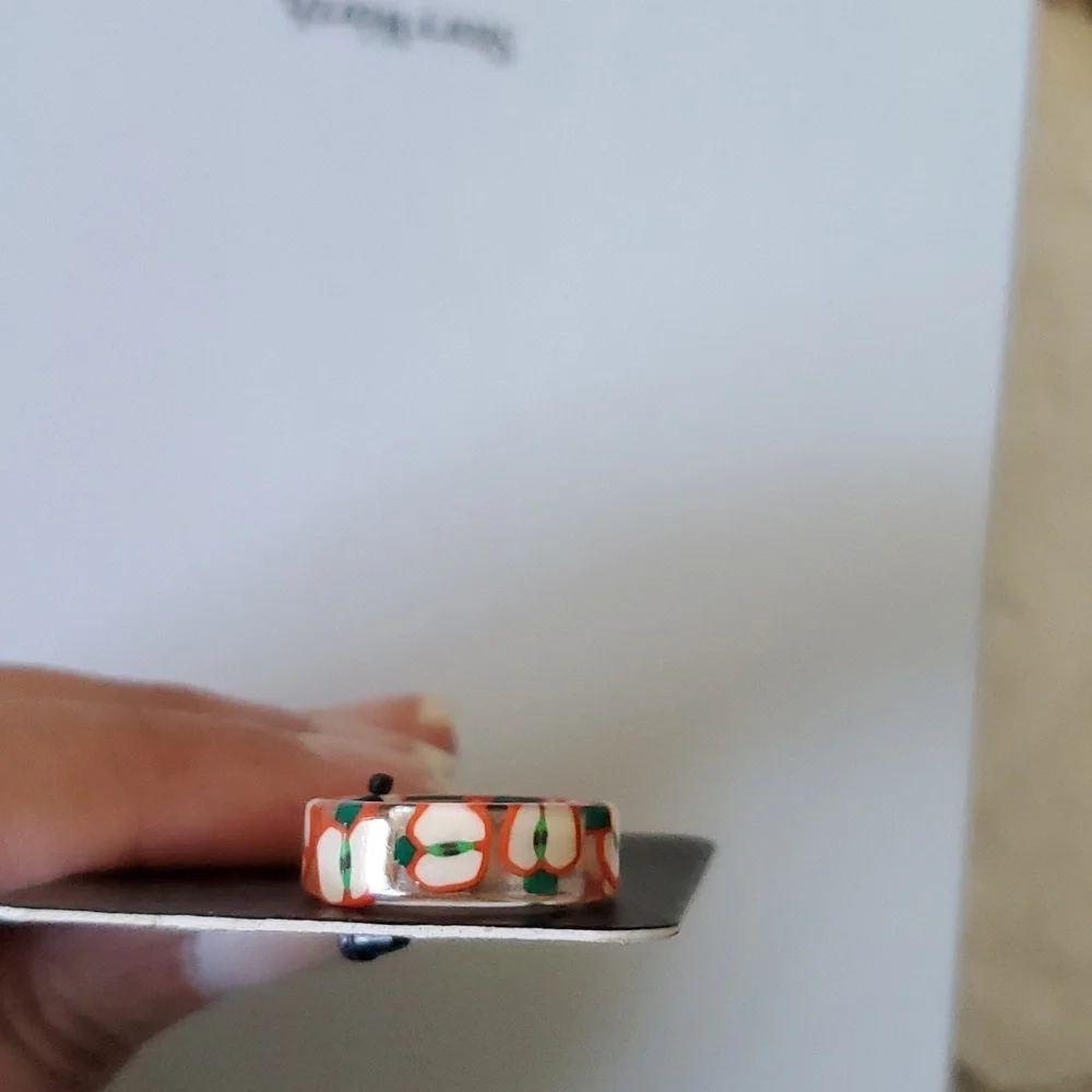 🎈3 FOR $10 RESIN RINGS - Picture 3 of 4